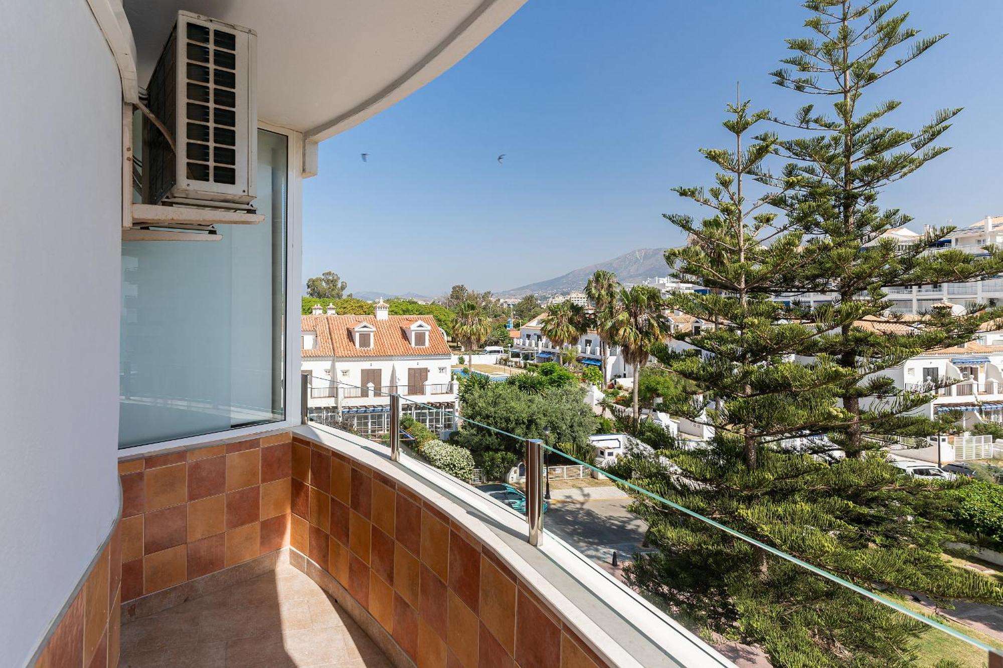 Blonzu Dominicana Fuengirola Extérieur photo