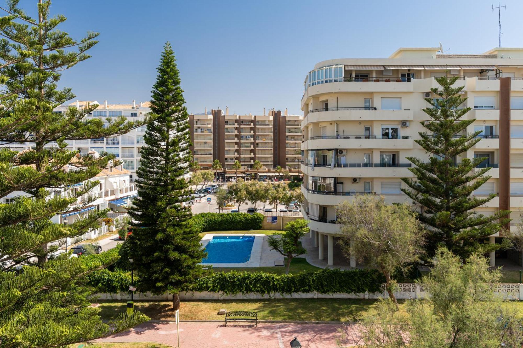Blonzu Dominicana Fuengirola Extérieur photo